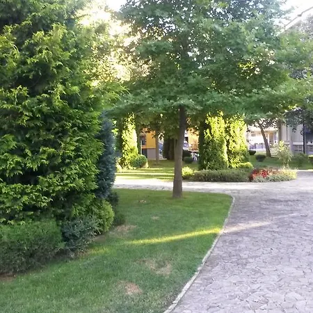 Ξενοδοχείο με διαμερίσματα Elit 1