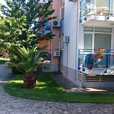 Ξενοδοχείο με διαμερίσματα Elit 1 Σάνι Μπιτς