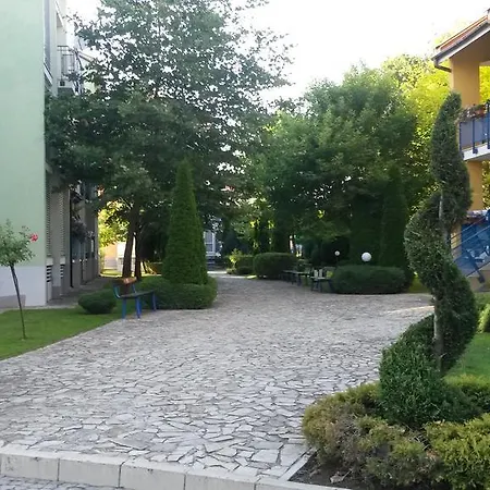 Апартхотел комплекс елит 1 3*